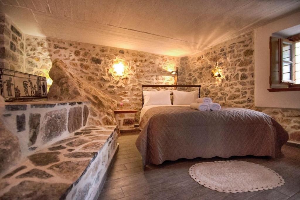 Braxos A Beautiful Rocky Place Hydra  Luaran gambar