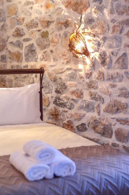 Braxos A Beautiful Rocky Place Hydra  Luaran gambar