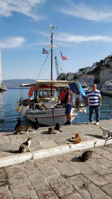 Braxos A Beautiful Rocky Place Hydra  Luaran gambar