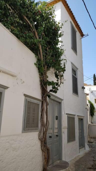 Braxos A Beautiful Rocky Place Hydra  Luaran gambar